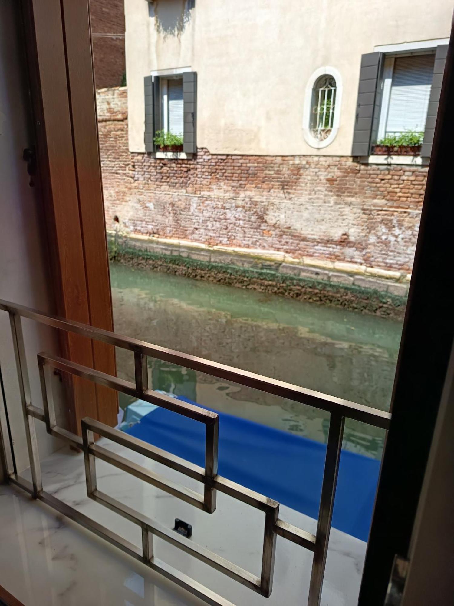 Ca Lucia Canal View Венеція Екстер'єр фото